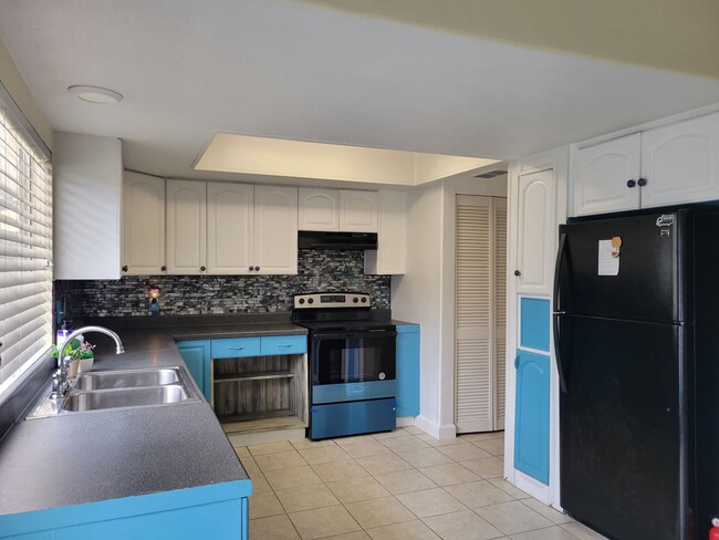 Photo - 10813 Sandpiper Dr