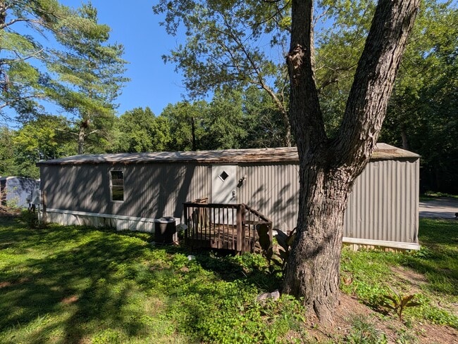 Building Photo - 412 McElhaney Rd