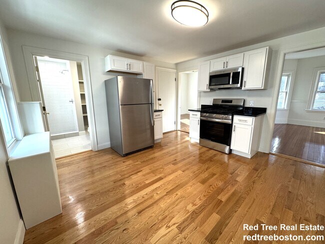 Photo - 11 E Milton Rd Apartments Unit 2