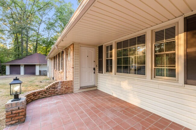 105 Dogwood Blvd