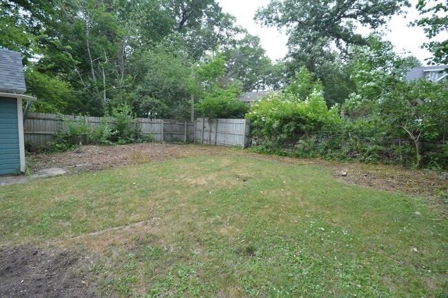 Photo - Beautiful 4 Bedroom With Modern and Unique...