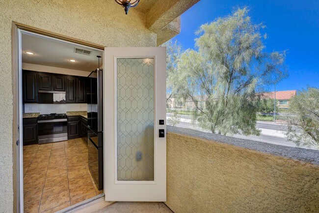 Photo - Stylish Tri-Level Home/Tandem Garage in Henderson