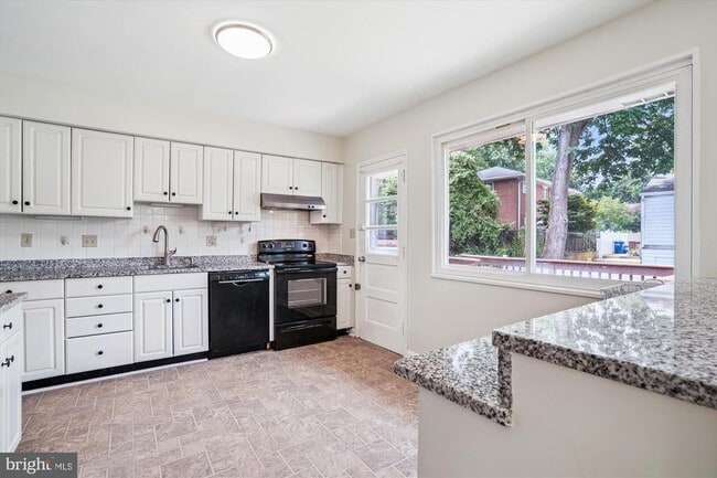 Photo - 4503 Traymore St
