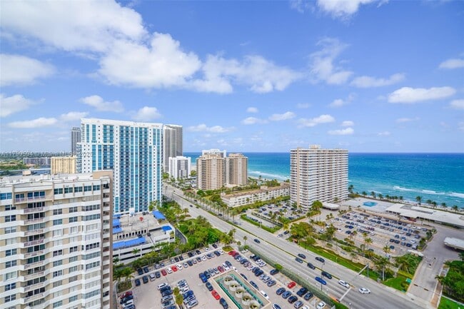 Building Photo - 1985 S Ocean Dr Unit PHD Rental
