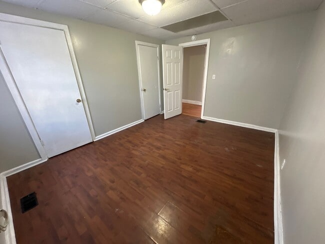 Photo - 710 W Kilgore Ave Unit Apt. 1