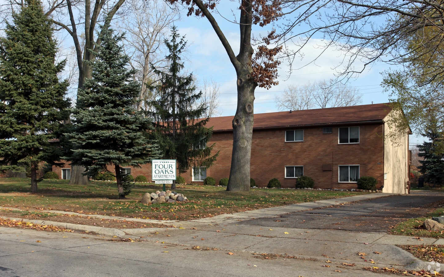 Four Oaks Apartments - Four Oaks Apartments