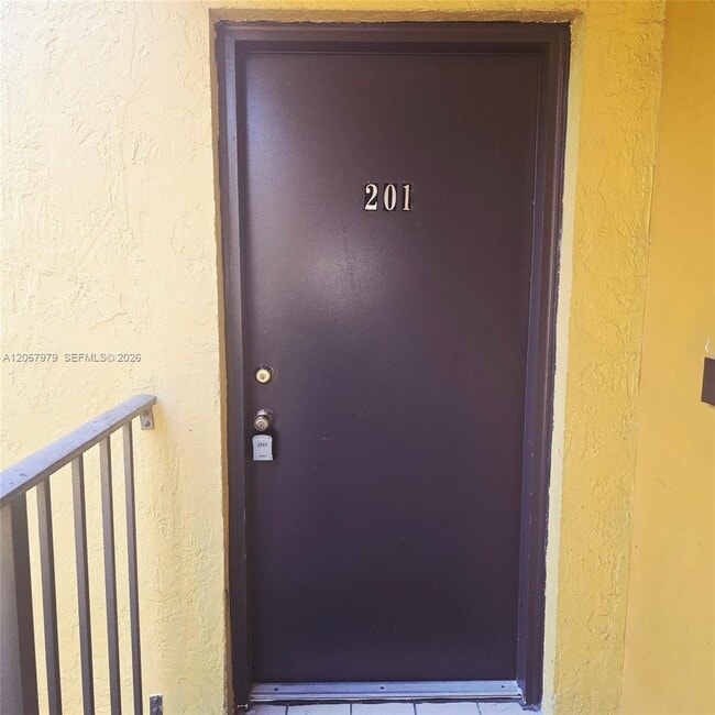 Building Photo - 580 NW 114th Ave Unit 201