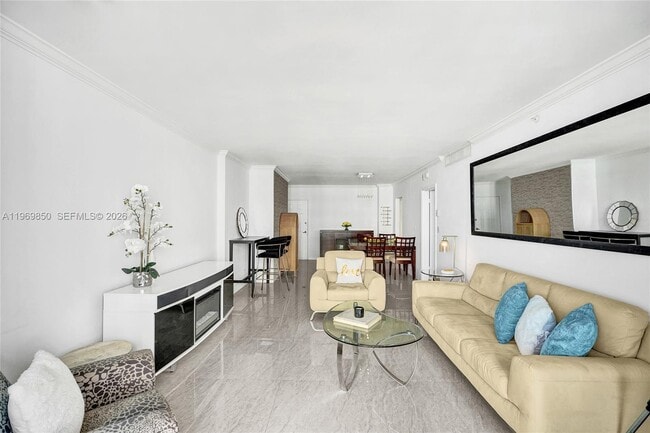 Photo - 2501 S Ocean Dr Unidad 607 (available March 1)