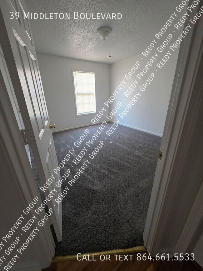 Photo - 39 Middleton Blvd