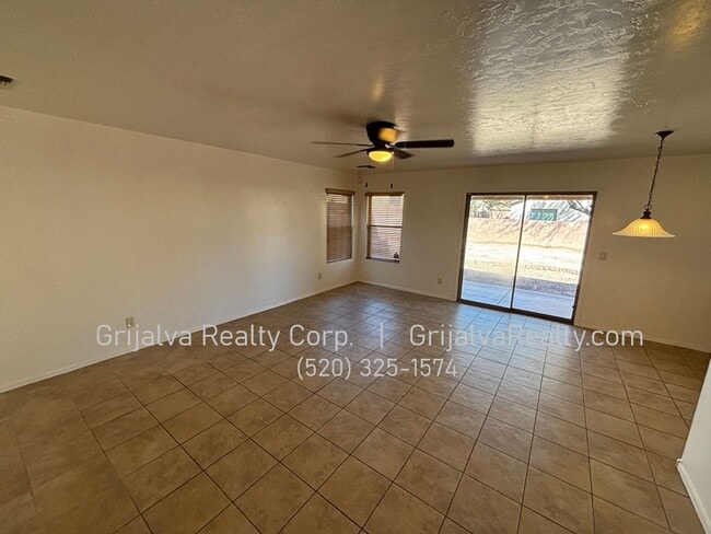 Photo - Beautiful 2-story 4-Bedroom, 2 Bath House with Loft for Rent (Green Valley)