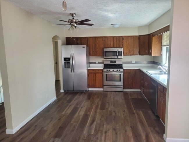 Photo - 23 Kenfield Cir