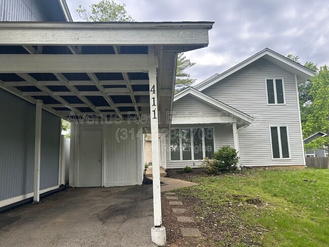Photo - 411 Down Hill Dr