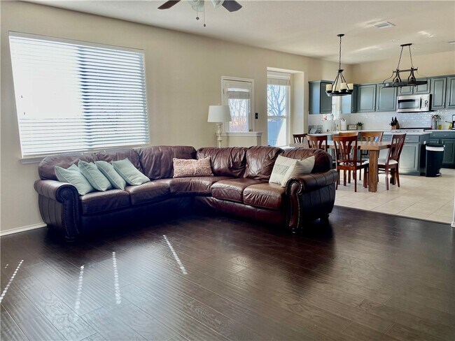 Photo - 1010 Aiken Dr