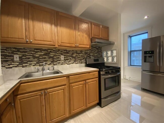 Building Photo - 316 Hoboken Ave Unit 3