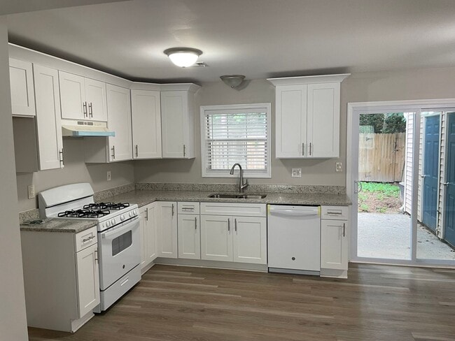 3555 Kennesaw Station Dr