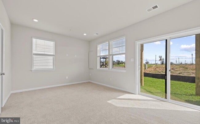 Photo - 329 Ensemble Wy