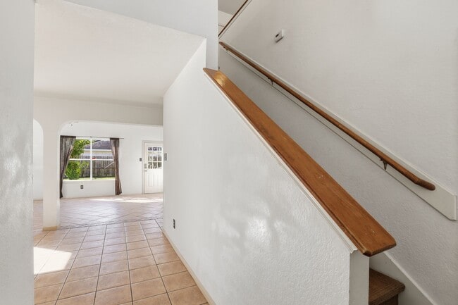 Photo - 15318 Streatham Cir