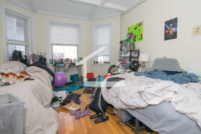 Photo - check out the hottest 4 bed 2 bath in Coolidge Corner....