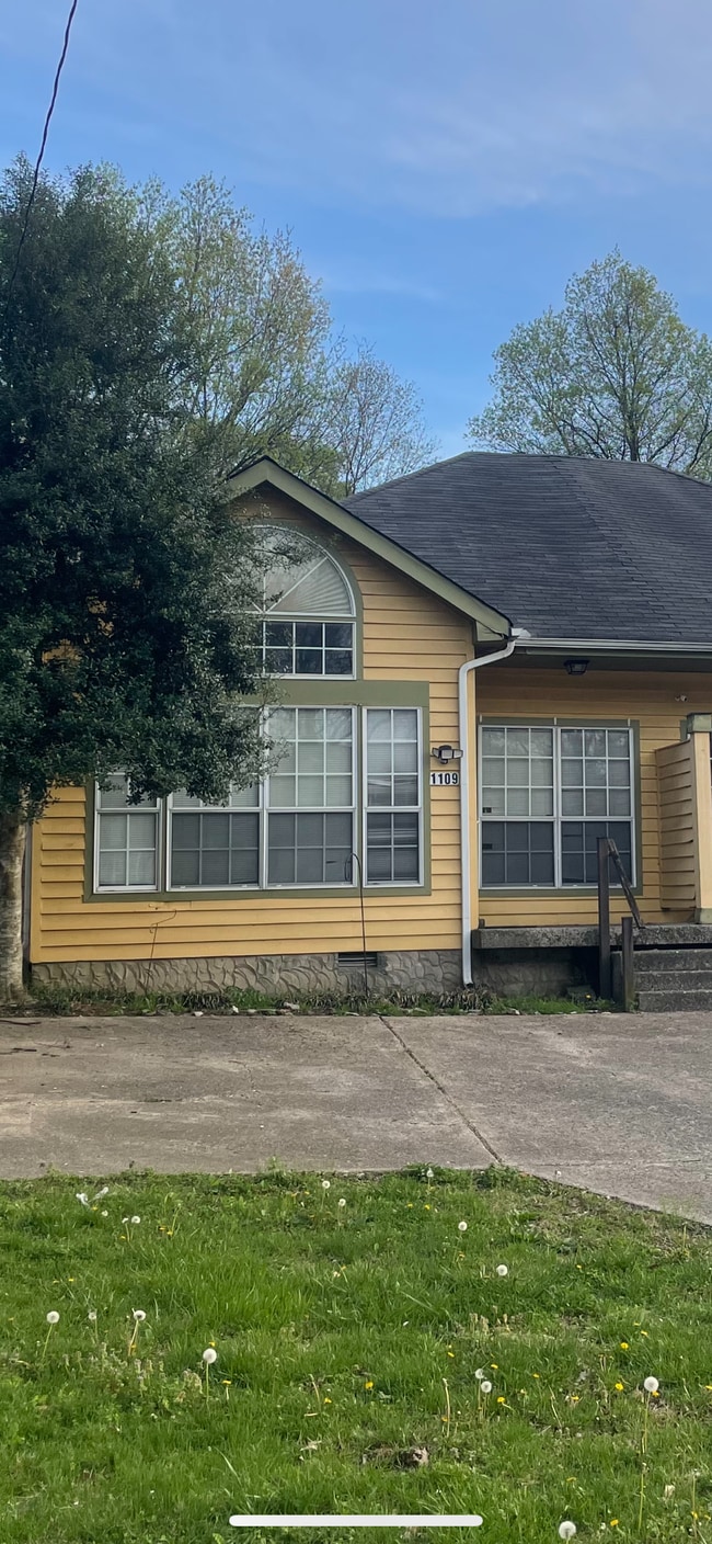 Building Photo - 1109 Waggoner Ct W Unit 1109 Waggoner Ct W Rental