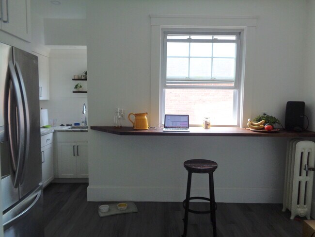 Photo - 135 Chiswick Rd Unit 3