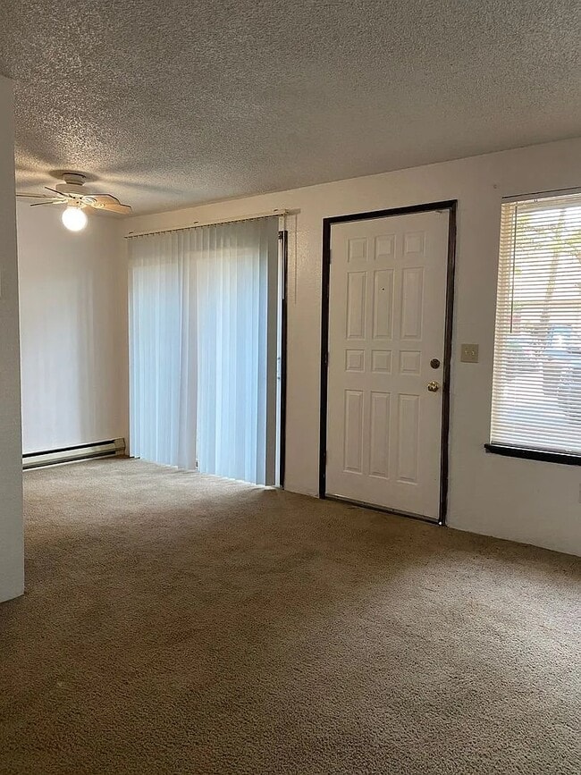 19109 SE Yamhill St Unidad B