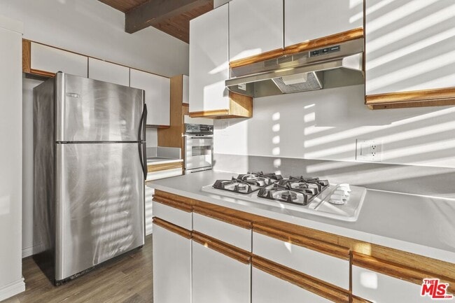 Photo - 11133 Rose Ave Unit 16