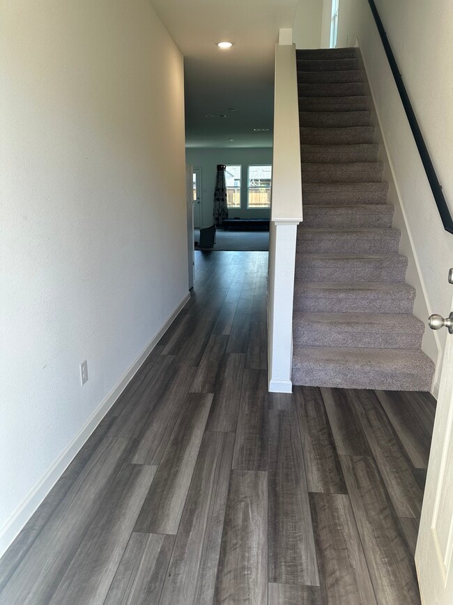 Photo - 14140 Emeric St