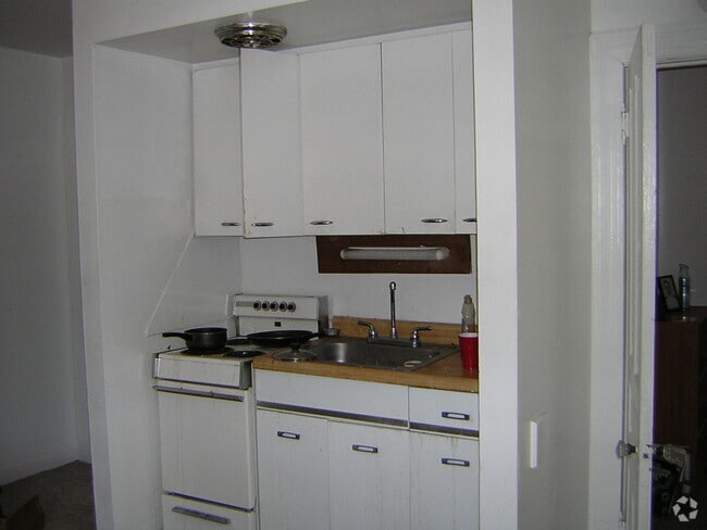 Building Photo - 535 Packard St Unit 2 Rental