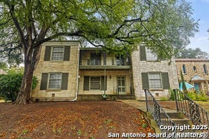 Building Photo - 336 E Lullwood Ave Rental