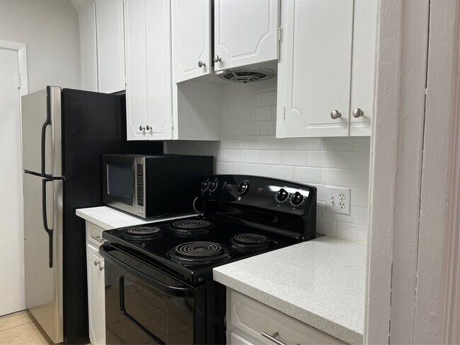 Photo - 2824 Briarhurst Dr Unit 9