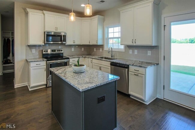 Photo - 319 Pearl Moss Ln