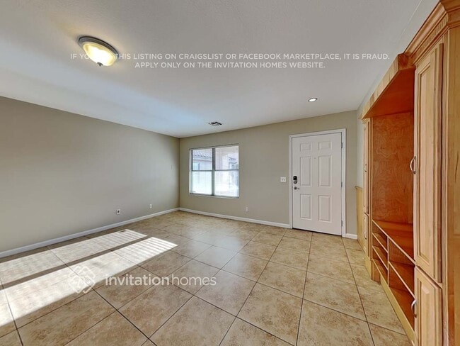 Photo - 1533 S Halsted Dr