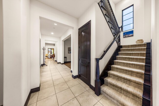 347 Island Oak Ln