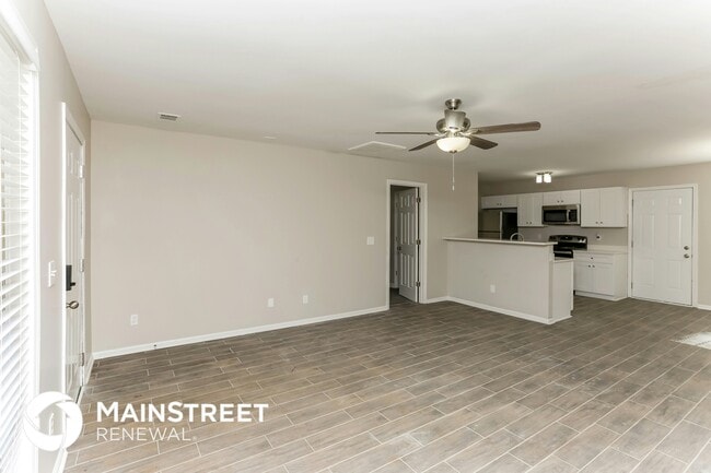 Photo - 27 Jacobs Dr NW