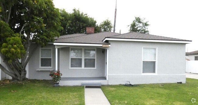Building Photo - *Available NOW in Buena Park!* Rental