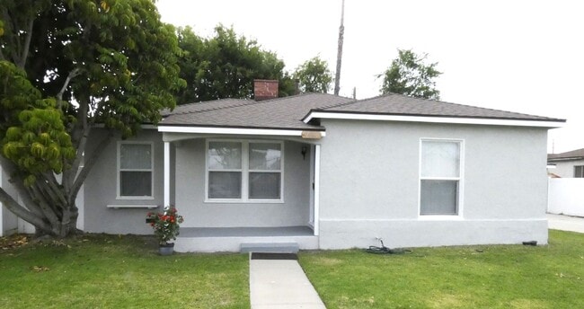 *Available NOW in Buena Park!* - *Available NOW in Buena Park!* House