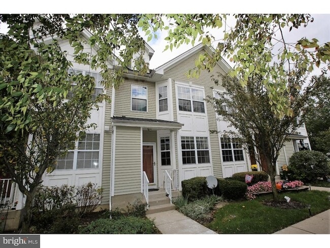 Photo - 1603 Blossom Cir