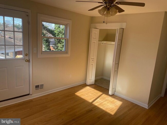 Photo - 1405 42nd St SE