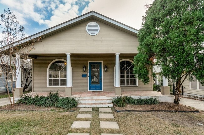 Photo - 3-BEDROOM COTTAGE IN ALAMO HEIGHTS