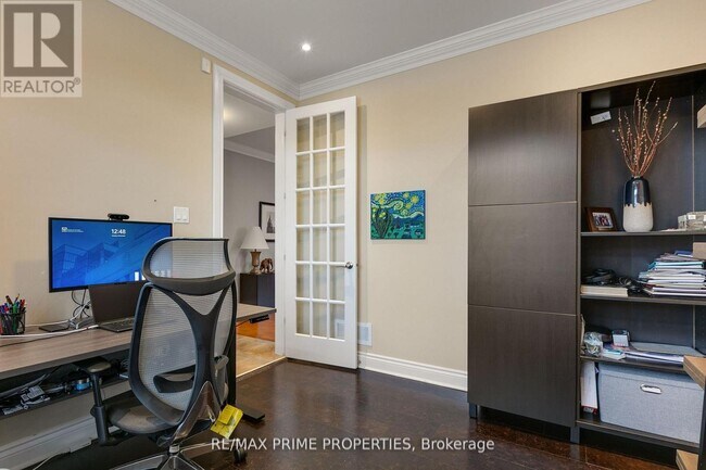 Photo - 72 Branthaven St