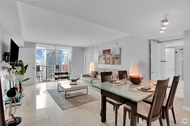 Building Photo - 1200 Brickell Bay Dr Unit 3515 Rental