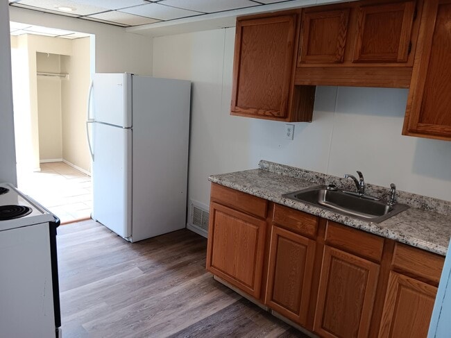 Photo - 1322 W Main St Apartment Unit 6