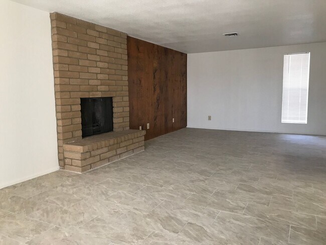 Photo - Chandler 3 Bedroom 1.75 Bathroom - Fireplace