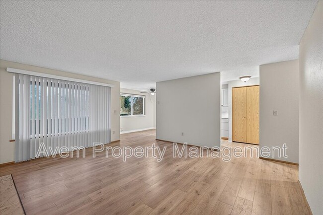 Photo - 12600 SE Freeman Way Unit 3,  28 - 1