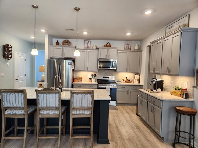 Photo - 752 Flowering Br Ave