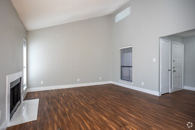 2BR, 2BA - 900SF B1C - Living Area - Amber Creek Apartments