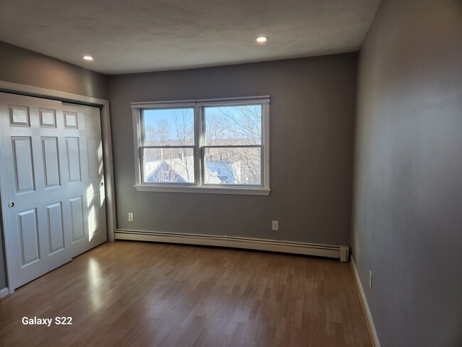 bedroom#2 - 20 Pleasant St Unit 2nd floor