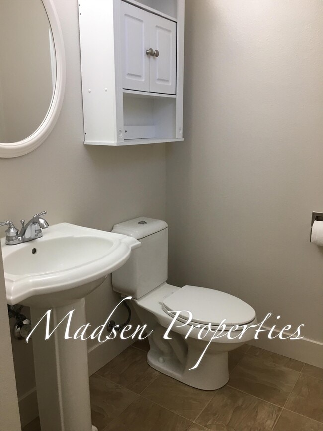 Photo - 2188 Nord Ave