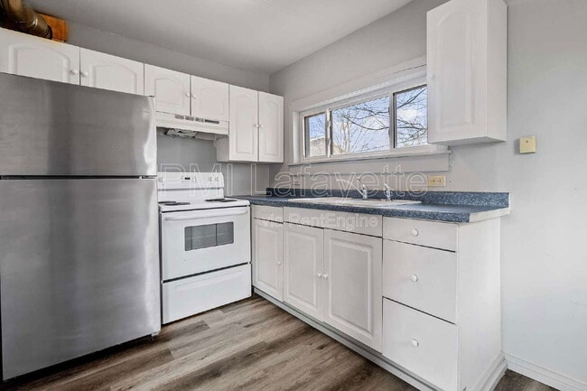 Photo - 106 E Vine St