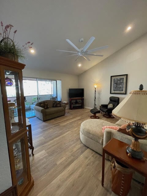 Building Photo - 5422 Adobe Falls Rd Unit Adobe Falls Condo